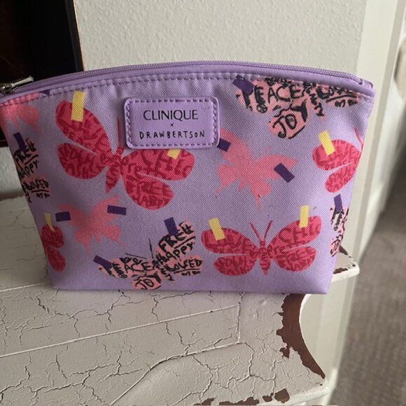 Clinique 7-Piece Gift Skin Care/Make-up - Picture 2 of 4